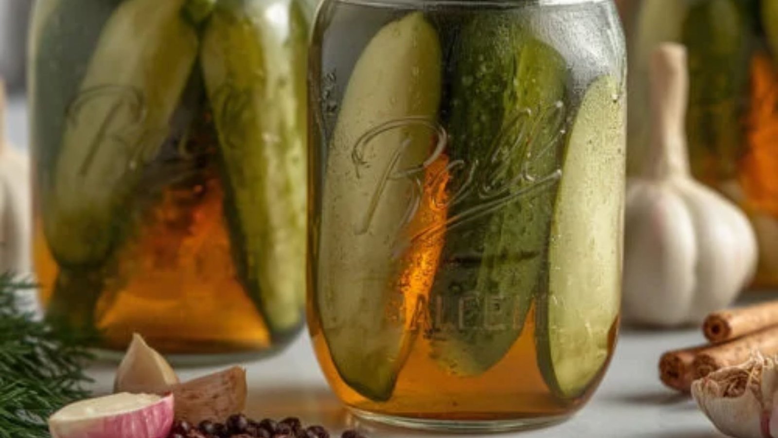 Quick Refrigerator Pickles (Ready in 1 Hour) – Easy Homemade Recipe